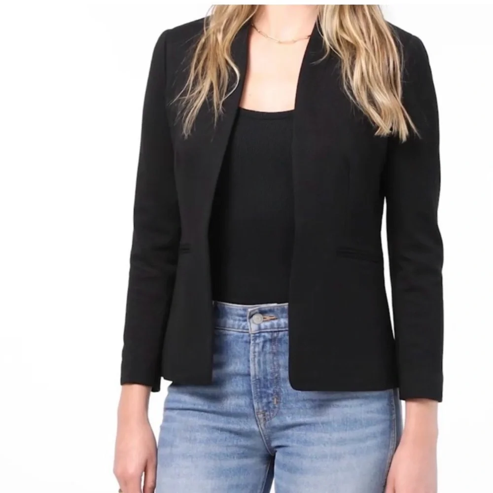 Jcrew 365 New Going Out Blazer. Currently selling online Black sz 6